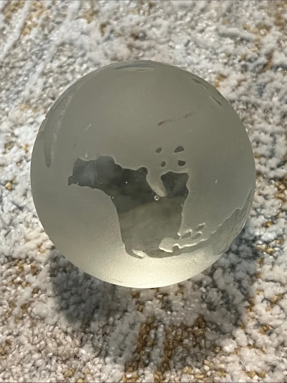 Frosted Glass Globe paperweight z19